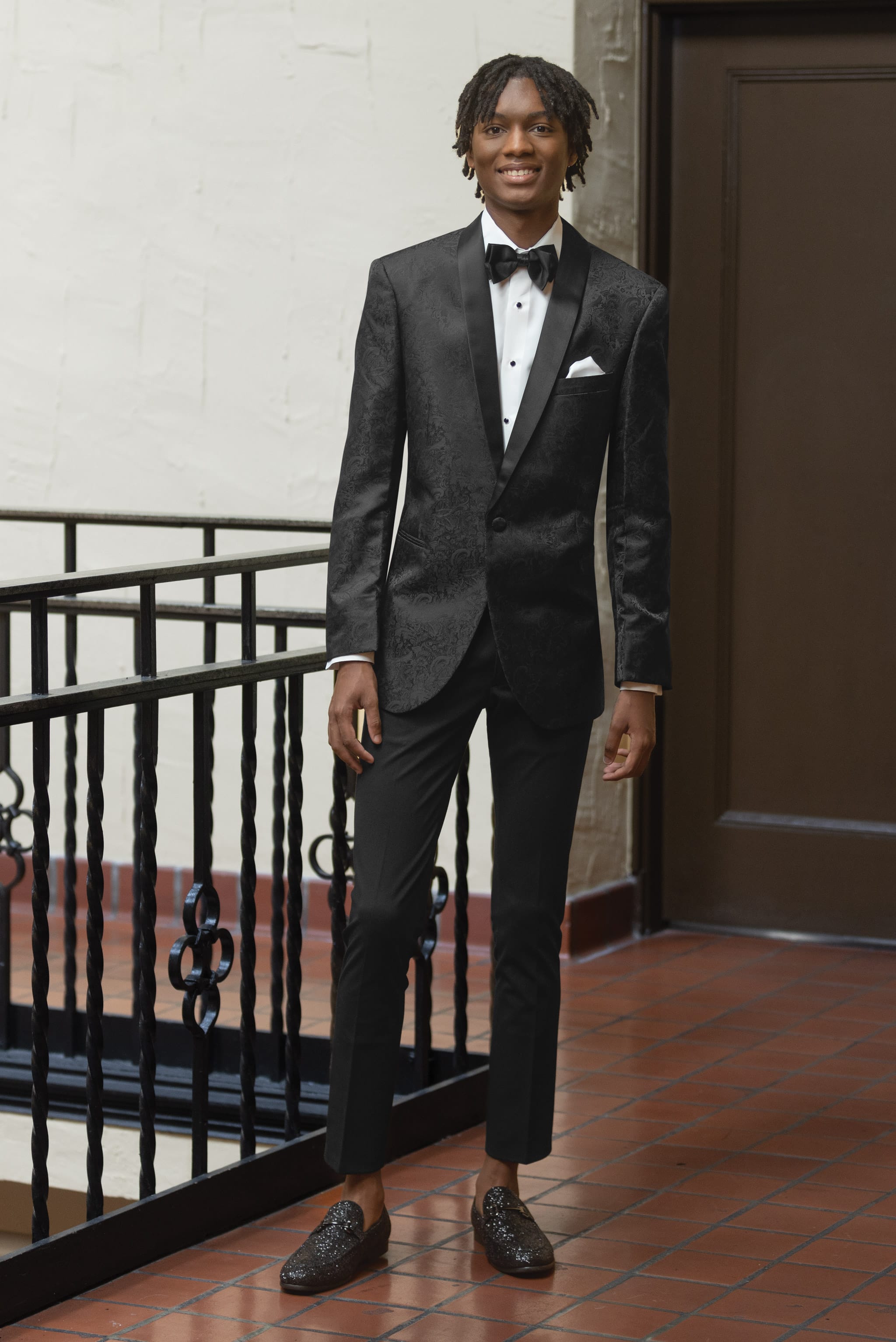 Black Paisley Slim Fit Tuxedo Coat | Jim's Formal Wear Shop 44 X-Long Black Paisley Slim Fit Tuxedo Coat | Jim's Formal Wear Shop 44 X-Long