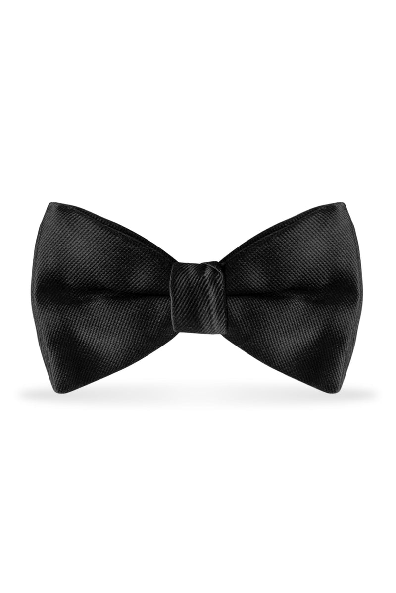 Solid Black Bow Tie - Detail